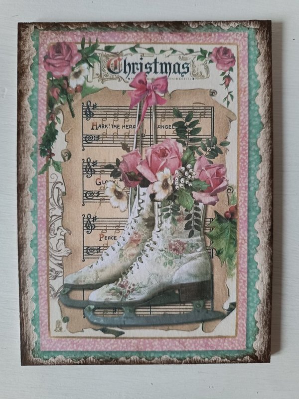 Holzpostkarte Weihnachtsgrüße romantische Schlittschuhe mit Noten & Rosen Nostalgie